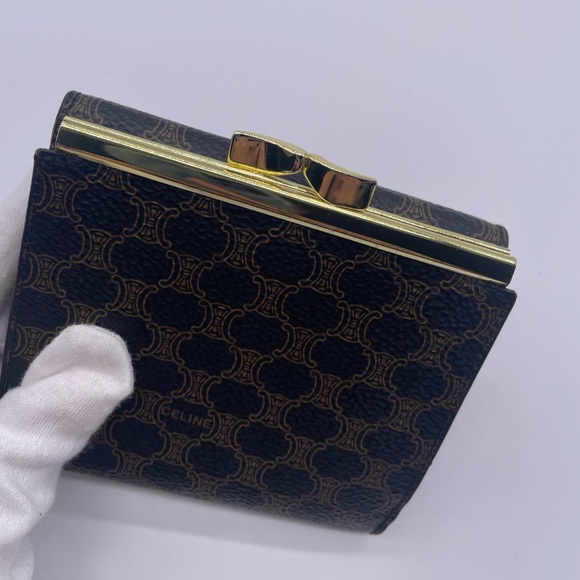 Celine - Picture 5 of 11